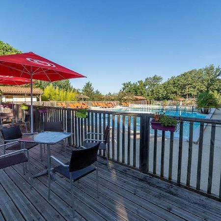 ホテル Camping Les Reflets Du Quercy Crayssac エクステリア 写真