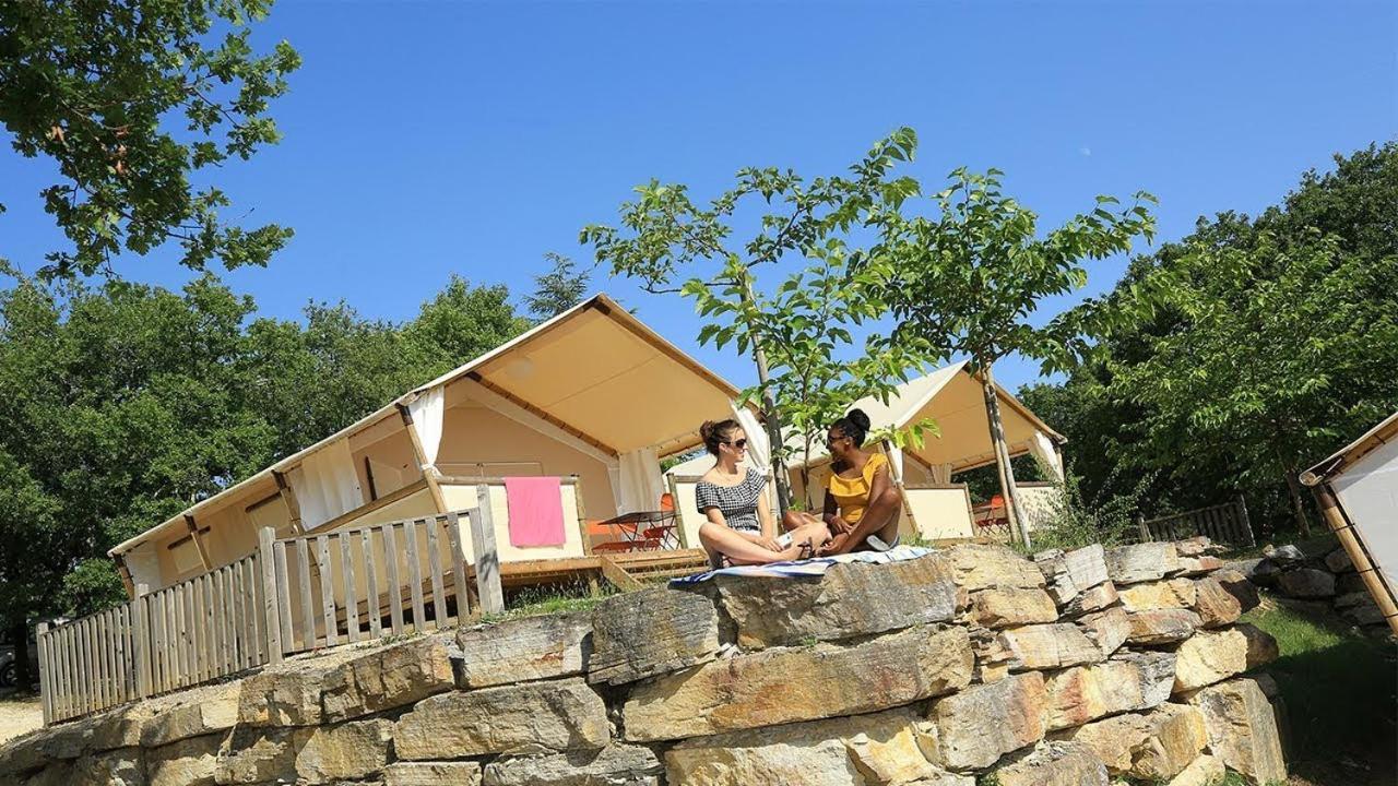 ホテル Camping Les Reflets Du Quercy Crayssac エクステリア 写真
