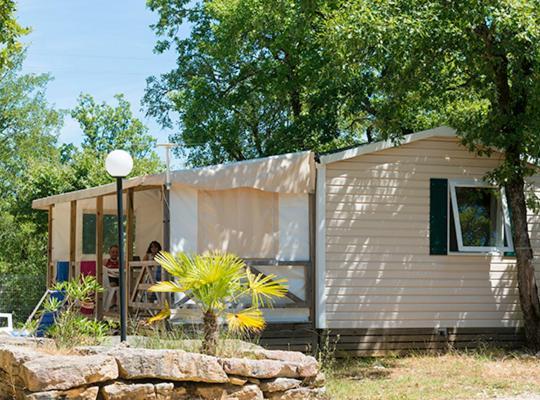 ホテル Camping Les Reflets Du Quercy Crayssac エクステリア 写真