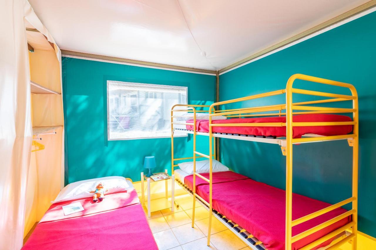 ホテル Camping Les Reflets Du Quercy Crayssac エクステリア 写真