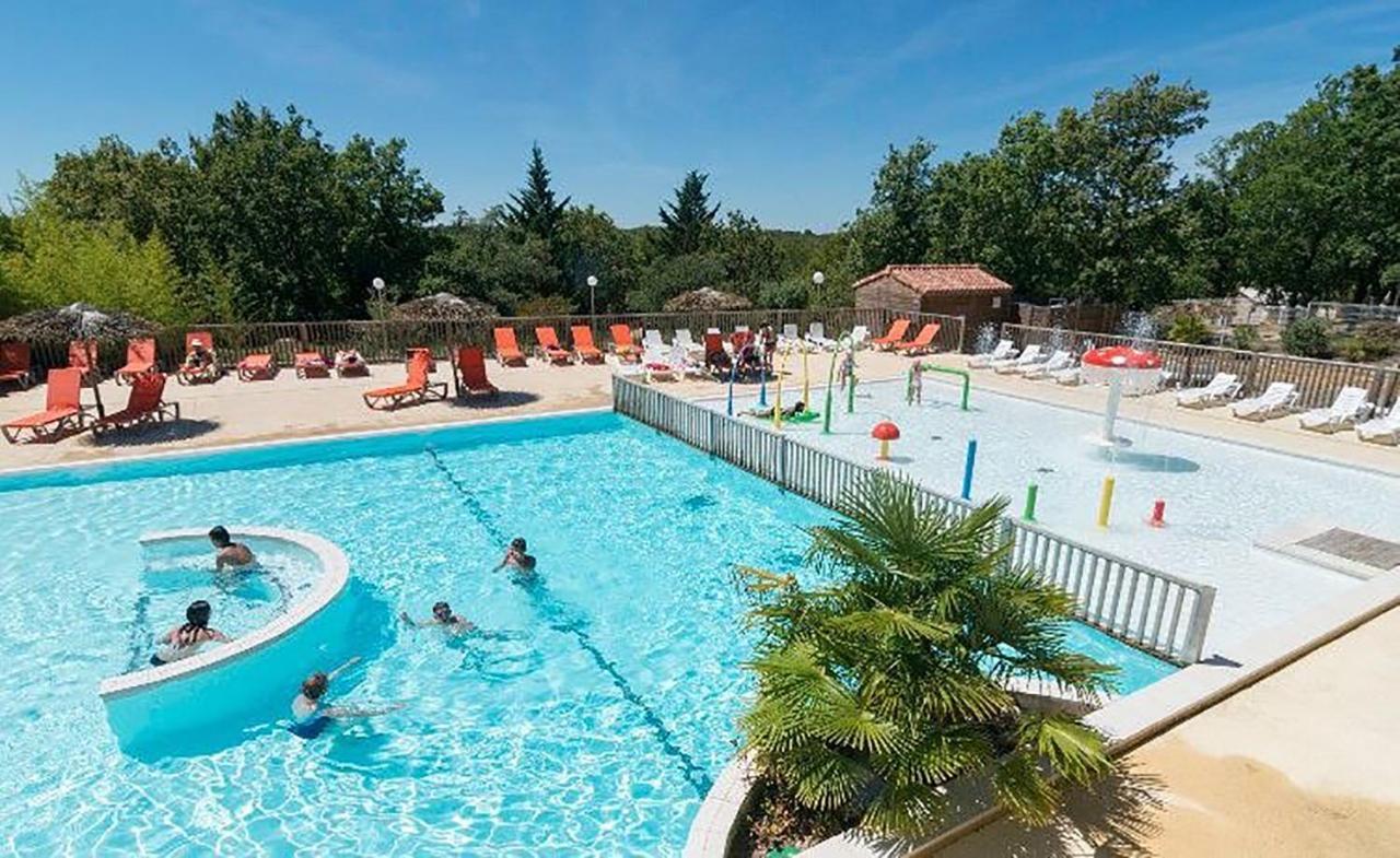 ホテル Camping Les Reflets Du Quercy Crayssac エクステリア 写真