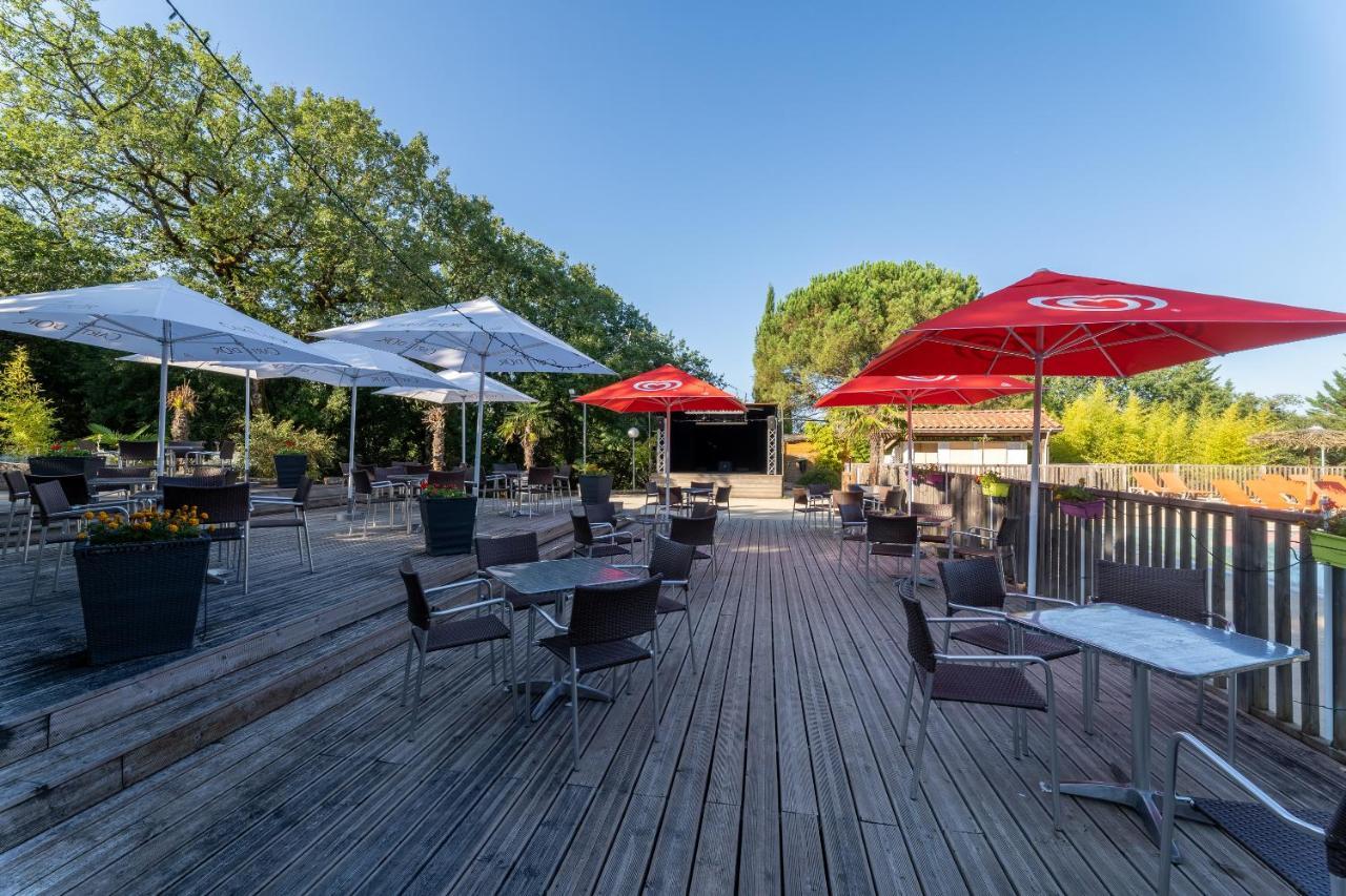 ホテル Camping Les Reflets Du Quercy Crayssac エクステリア 写真