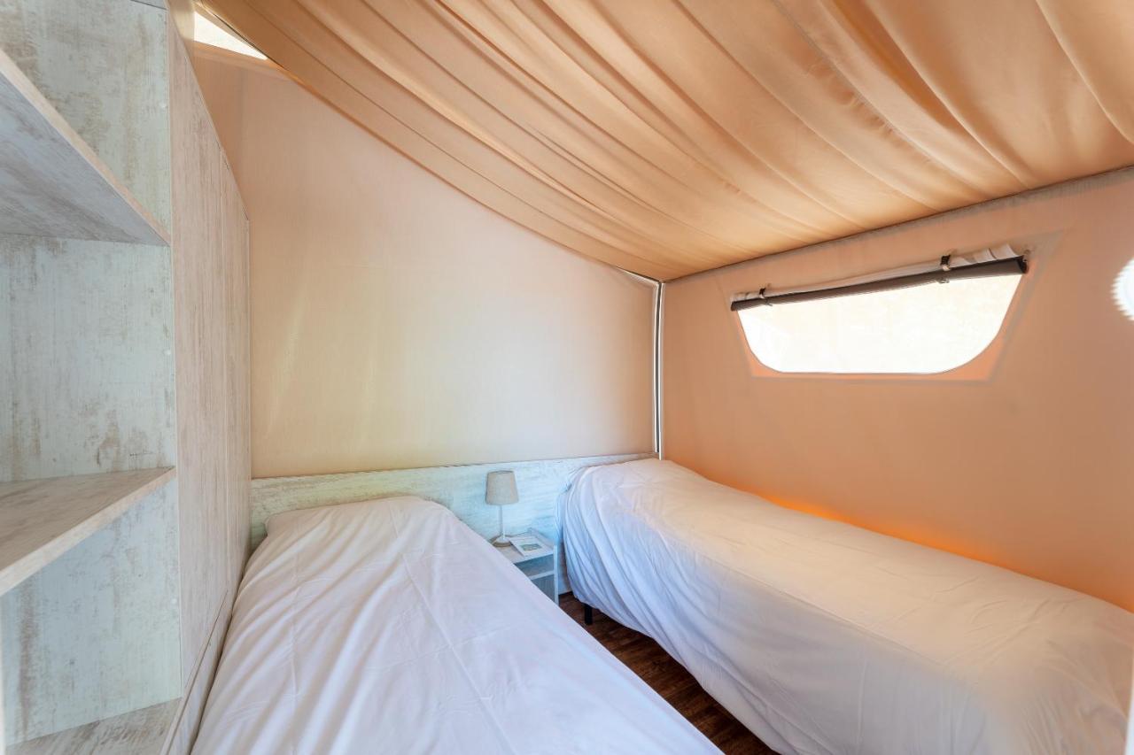 ホテル Camping Les Reflets Du Quercy Crayssac エクステリア 写真
