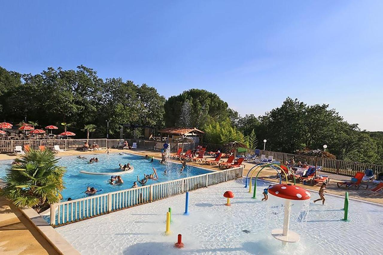 ホテル Camping Les Reflets Du Quercy Crayssac エクステリア 写真