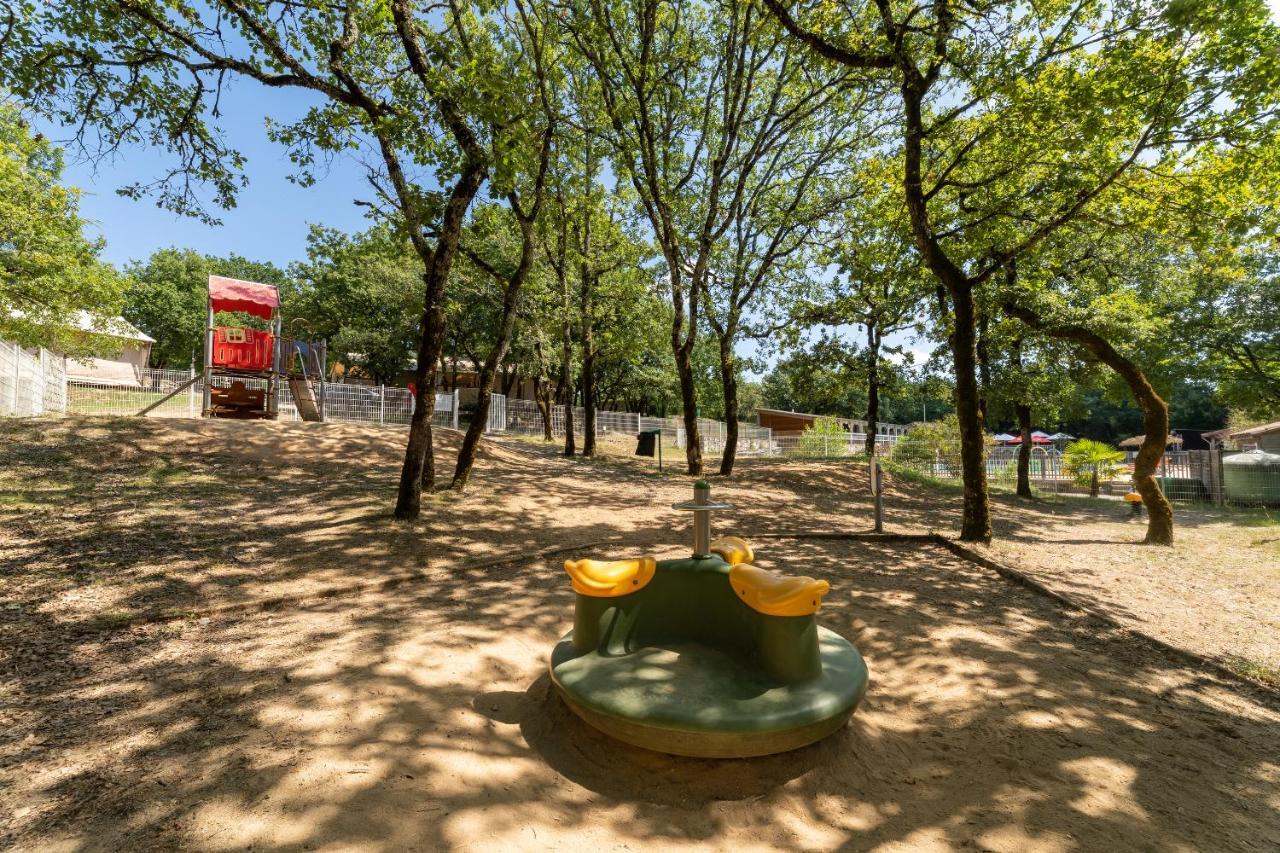 ホテル Camping Les Reflets Du Quercy Crayssac エクステリア 写真